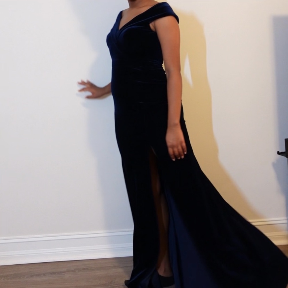 Aqua Strapless Midnight Blue Gown - Picture 4 of 6